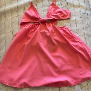 NWT Halter tie back dress